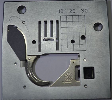 Игольная пластина Brother XC0614051